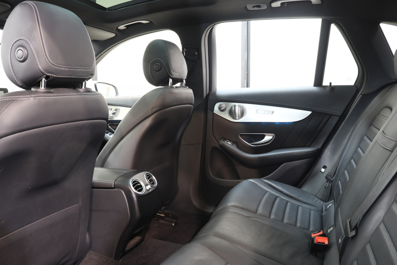 メルセデスベンツ GLC GLC250 4MATIC ｽﾎﾟｰﾂ 本革仕様 ﾚｰﾀﾞｰｾｰﾌﾃｨPKG　ｷｰﾚｽｺﾞｰ 黒本革 ﾊﾟﾉﾗﾏSR ﾍｯﾄﾞｱｯﾌﾟD HDDﾅﾋﾞTV BT音楽 ﾌﾞﾙﾒｽﾀｰ 360ｶﾒﾗ PTS LEDﾗｲﾄ ﾊﾝｽﾞﾌﾘｰA AMGｴｱﾛ&19AW ﾀﾞｲﾅﾐｯｸS 9AT　2年保証