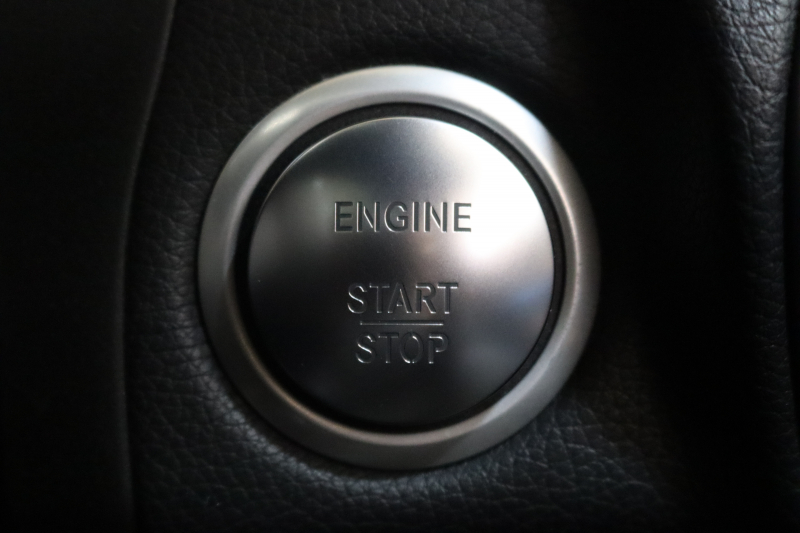 メルセデスベンツ GLC GLC250 4MATIC ｽﾎﾟｰﾂ 本革仕様 ﾚｰﾀﾞｰｾｰﾌﾃｨPKG　ｷｰﾚｽｺﾞｰ 黒本革 ﾊﾟﾉﾗﾏSR ﾍｯﾄﾞｱｯﾌﾟD HDDﾅﾋﾞTV BT音楽 ﾌﾞﾙﾒｽﾀｰ 360ｶﾒﾗ PTS LEDﾗｲﾄ ﾊﾝｽﾞﾌﾘｰA AMGｴｱﾛ&19AW ﾀﾞｲﾅﾐｯｸS 9AT　2年保証