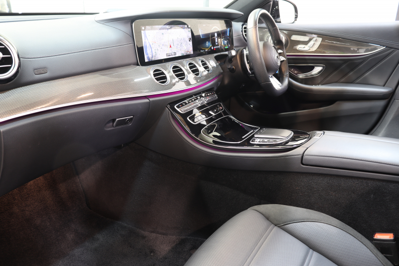 AMG Eクラス E53 4MATIC+ ｴｸｽｸﾙｰｼﾌﾞ&ﾚｰﾀﾞｰｾｰﾌﾃｨPKG　ISG搭載 後期 ｷｰﾚｽｺﾞｰ 黒本革 ﾍﾞﾝﾁﾚｰﾀｰ ﾊﾟﾉﾗﾏSR ﾍｯﾄﾞｱｯﾌﾟD MBUXﾅﾋﾞTV ｽﾏﾎ連携 ﾌﾞﾙﾒｽﾀｰ 360ｶﾒﾗ PTS LEDﾗｲﾄ 自動ﾄﾗﾝｸ AMG専用装備&ﾁｭｰﾆﾝｸﾞ ｸﾛｰｼﾞﾝｸﾞS 9AT　2年保証