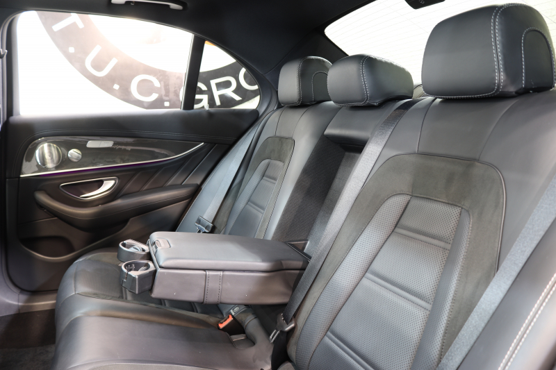 AMG Eクラス E53 4MATIC+ ｴｸｽｸﾙｰｼﾌﾞ&ﾚｰﾀﾞｰｾｰﾌﾃｨPKG　ISG搭載 後期 ｷｰﾚｽｺﾞｰ 黒本革 ﾍﾞﾝﾁﾚｰﾀｰ ﾊﾟﾉﾗﾏSR ﾍｯﾄﾞｱｯﾌﾟD MBUXﾅﾋﾞTV ｽﾏﾎ連携 ﾌﾞﾙﾒｽﾀｰ 360ｶﾒﾗ PTS LEDﾗｲﾄ 自動ﾄﾗﾝｸ AMG専用装備&ﾁｭｰﾆﾝｸﾞ ｸﾛｰｼﾞﾝｸﾞS 9AT　2年保証