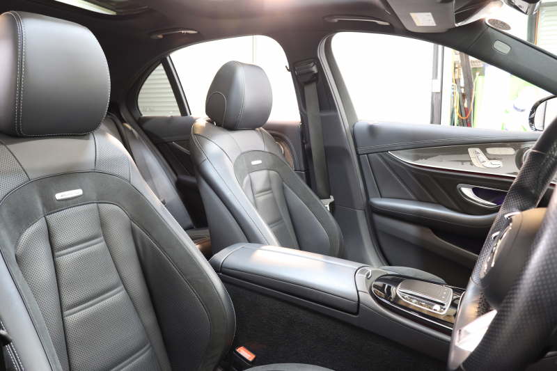 AMG Eクラス E53 4MATIC+ ｴｸｽｸﾙｰｼﾌﾞ&ﾚｰﾀﾞｰｾｰﾌﾃｨPKG　ISG搭載 後期 ｷｰﾚｽｺﾞｰ 黒本革 ﾍﾞﾝﾁﾚｰﾀｰ ﾊﾟﾉﾗﾏSR ﾍｯﾄﾞｱｯﾌﾟD MBUXﾅﾋﾞTV ｽﾏﾎ連携 ﾌﾞﾙﾒｽﾀｰ 360ｶﾒﾗ PTS LEDﾗｲﾄ 自動ﾄﾗﾝｸ AMG専用装備&ﾁｭｰﾆﾝｸﾞ ｸﾛｰｼﾞﾝｸﾞS 9AT　2年保証