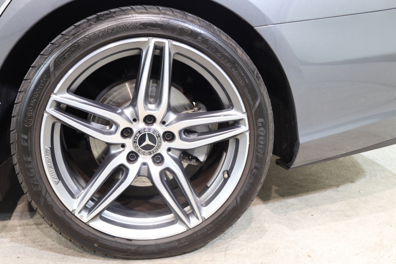 メルセデスベンツ Eクラス E220d AVG AMGﾗｲﾝ ｴｸｽｸﾙｰｼﾌﾞ&ﾚｰﾀﾞｰｾｰﾌﾃｨPKG　中期 MEｺﾈｸﾄ ｷｰﾚｽｺﾞｰ 黒本革 ｼｰﾄﾋｰﾀｰ HUD HDDﾅﾋﾞTV ｽﾏﾎ連携 ﾌﾞﾙﾒｽﾀｰ 360ｶﾒﾗ PTS LEDﾍｯﾄﾞﾗｲﾄ AMGｴｱﾛ&19AW ﾀﾞｲﾅﾐｯｸｾﾚｸﾄ ﾊﾟﾄﾞﾙｼﾌﾄ 9AT　2年保証