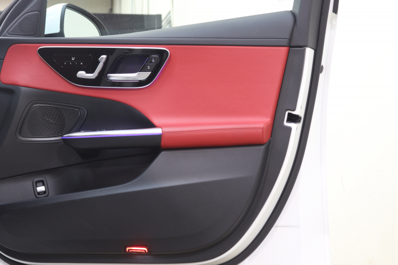 メルセデスベンツ Cクラス C200ｽﾃｰｼｮﾝﾜｺﾞﾝ AVG AMGﾗｲﾝ ﾚｻﾞｰｴｸｽｸﾙｰｼﾌﾞ&ﾍﾞｰｼｯｸ&ﾚｰﾀﾞｰｾｰﾌﾃｨPKG　ISG搭載 ｷｰﾚｽｺﾞｰ 赤/黒本革 ﾊﾟﾉﾗﾏSR ﾍｯﾄﾞｱｯﾌﾟD MBUXﾅﾋﾞTV&ARﾅﾋﾞ ｽﾏﾎ連携 360ｶﾒﾗ PTS LEDﾗｲﾄ 自動Rｹﾞｰﾄ AMGｴｱﾛ&18AW 9AT　2年保証