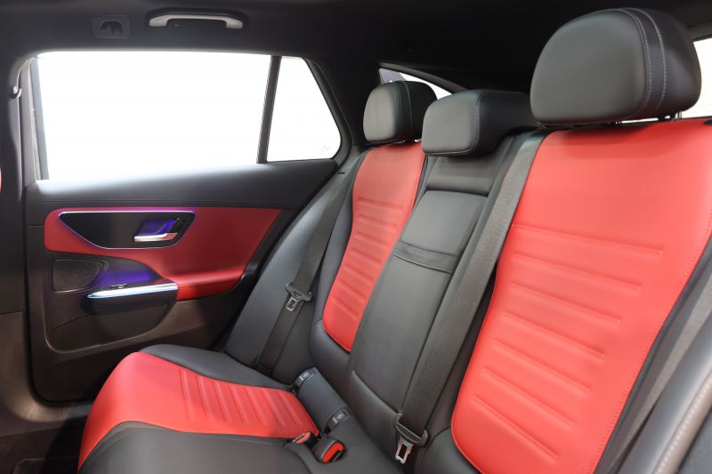 メルセデスベンツ Cクラス C200ｽﾃｰｼｮﾝﾜｺﾞﾝ AVG AMGﾗｲﾝ ﾚｻﾞｰｴｸｽｸﾙｰｼﾌﾞ&ﾍﾞｰｼｯｸ&ﾚｰﾀﾞｰｾｰﾌﾃｨPKG　ISG搭載 ｷｰﾚｽｺﾞｰ 赤/黒本革 ﾊﾟﾉﾗﾏSR ﾍｯﾄﾞｱｯﾌﾟD MBUXﾅﾋﾞTV&ARﾅﾋﾞ ｽﾏﾎ連携 360ｶﾒﾗ PTS LEDﾗｲﾄ 自動Rｹﾞｰﾄ AMGｴｱﾛ&18AW 9AT　2年保証