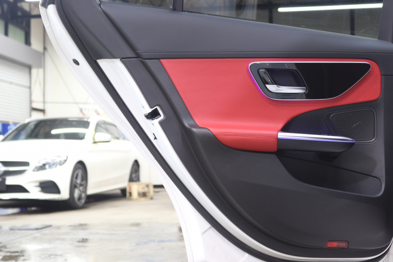 メルセデスベンツ Cクラス C200ｽﾃｰｼｮﾝﾜｺﾞﾝ AVG AMGﾗｲﾝ ﾚｻﾞｰｴｸｽｸﾙｰｼﾌﾞ&ﾍﾞｰｼｯｸ&ﾚｰﾀﾞｰｾｰﾌﾃｨPKG　ISG搭載 ｷｰﾚｽｺﾞｰ 赤/黒本革 ﾊﾟﾉﾗﾏSR ﾍｯﾄﾞｱｯﾌﾟD MBUXﾅﾋﾞTV&ARﾅﾋﾞ ｽﾏﾎ連携 360ｶﾒﾗ PTS LEDﾗｲﾄ 自動Rｹﾞｰﾄ AMGｴｱﾛ&18AW 9AT　2年保証