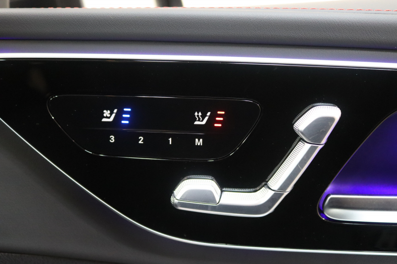 AMG Cクラス C43 4MATIC AMGﾅｲﾄ&ﾚｰﾀﾞｰｾｰﾌﾃｨPKG　BSG搭載 MEｺﾈｸﾄ ｷｰﾚｽｺﾞｰ 黒本革 ﾍﾞﾝﾁﾚｰﾀｰ ﾊﾟﾉﾗﾏSR ﾍｯﾄﾞｱｯﾌﾟD MBUXﾅﾋﾞTV&ARﾅﾋﾞ ｽﾏﾎ連携 ﾌﾞﾙﾒｽﾀｰ 360ｶﾒﾗ PTS LEDﾗｲﾄ 自動ﾄﾗﾝｸ AMG専用装備&ﾁｭｰﾆﾝｸﾞ ﾘｱｱｸｽﾙｽﾃｱ 9AT　2年保証