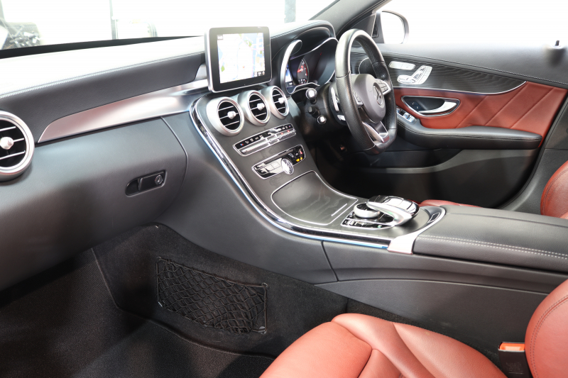 メルセデスベンツ Cクラス C200 AVG AMGﾗｲﾝ ﾚｻﾞｰｴｸｽｸﾙｰｼﾌﾞ&ﾚｰﾀﾞｰｾｰﾌﾃｨPKG　ｷｰﾚｽｺﾞｰ 赤本革 HDDﾅﾋﾞTV BT音楽 ﾊﾞｯｸｶﾒﾗ PTS LEDﾗｲﾄ ﾊﾝｽﾞﾌﾘｰA AMGｴｱﾛ&18AW ﾀﾞｲﾅﾐｯｸS ｴｱｻｽ　2年保証