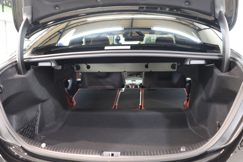 メルセデスベンツ Cクラス C200 AVG AMGﾗｲﾝ ﾚｻﾞｰｴｸｽｸﾙｰｼﾌﾞ&ﾚｰﾀﾞｰｾｰﾌﾃｨPKG　ｷｰﾚｽｺﾞｰ 赤本革 HDDﾅﾋﾞTV BT音楽 ﾊﾞｯｸｶﾒﾗ PTS LEDﾗｲﾄ ﾊﾝｽﾞﾌﾘｰA AMGｴｱﾛ&18AW ﾀﾞｲﾅﾐｯｸS ｴｱｻｽ　2年保証