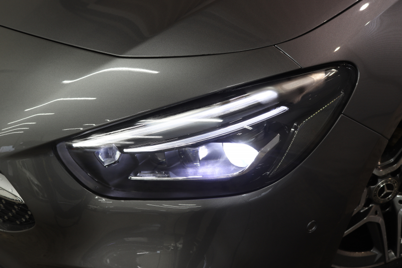 メルセデスベンツ Bクラス B200d AMGﾗｲﾝ AMGﾚｻﾞｰｴｸｽｸﾙｰｼﾌﾞ&ｱﾄﾞﾊﾞﾝｽﾄﾞ&ﾅﾋﾞｹﾞｰｼｮﾝ&ﾚｰﾀﾞｰｾｰﾌﾃｨPKG　1ｵｰﾅｰ ｷｰﾚｽｺﾞｰ 赤/黒本革 ﾊﾟﾉﾗﾏSR HUD MBUXﾅﾋﾞTV BT音楽 360ｶﾒﾗ PTS LEDﾗｲﾄ 自動Rｹﾞｰﾄ AMGｴｱﾛ&18AW ﾜｲﾔﾚｽ充電 8AT 希少色ﾏｳﾝﾃﾝｸﾞﾚｰ　2年保証