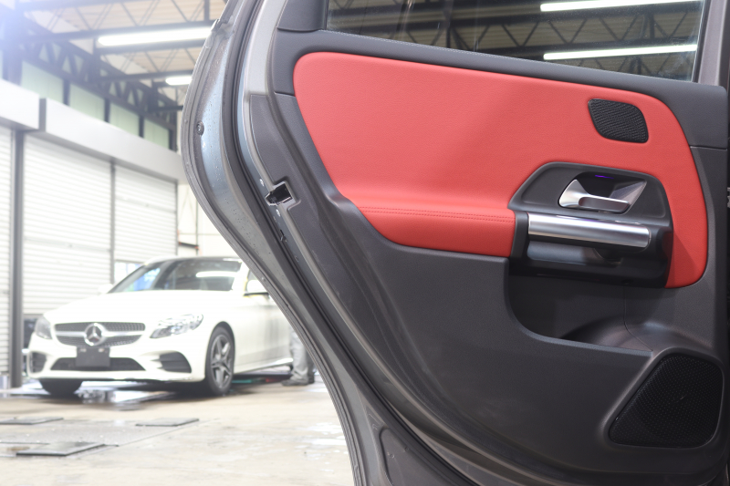 メルセデスベンツ Bクラス B200d AMGﾗｲﾝ AMGﾚｻﾞｰｴｸｽｸﾙｰｼﾌﾞ&ｱﾄﾞﾊﾞﾝｽﾄﾞ&ﾅﾋﾞｹﾞｰｼｮﾝ&ﾚｰﾀﾞｰｾｰﾌﾃｨPKG　1ｵｰﾅｰ ｷｰﾚｽｺﾞｰ 赤/黒本革 ﾊﾟﾉﾗﾏSR HUD MBUXﾅﾋﾞTV BT音楽 360ｶﾒﾗ PTS LEDﾗｲﾄ 自動Rｹﾞｰﾄ AMGｴｱﾛ&18AW ﾜｲﾔﾚｽ充電 8AT 希少色ﾏｳﾝﾃﾝｸﾞﾚｰ　2年保証