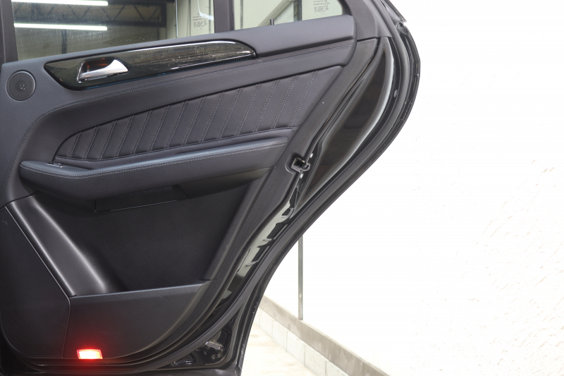 メルセデスベンツ GLE GLE350d 4MATIC ｽﾎﾟｰﾂ ｴｸｽｸﾙｰｼﾌﾞ&ﾚｰﾀﾞｰｾｰﾌﾃｨPKG　ｷｰﾚｽｺﾞｰ 黒本革 ﾊﾟﾉﾗﾏSR HDDﾅﾋﾞTV BT音楽 harman/kardon 360ｶﾒﾗ PTS LEDﾗｲﾄ 自動Rｹﾞｰﾄ AMGｴｱﾛ&20AW ﾀﾞｲﾅﾐｯｸS 9AT　2年保証