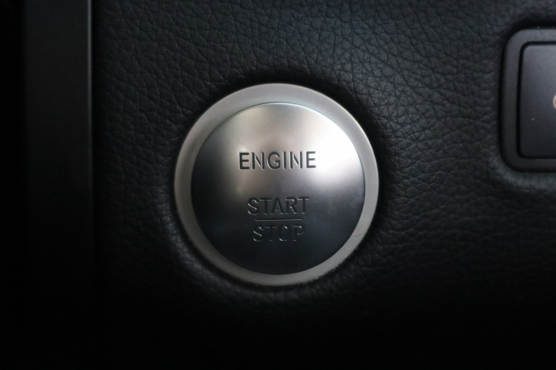 メルセデスベンツ GLE GLE350d 4MATIC ｽﾎﾟｰﾂ ｴｸｽｸﾙｰｼﾌﾞ&ﾚｰﾀﾞｰｾｰﾌﾃｨPKG　ｷｰﾚｽｺﾞｰ 黒本革 ﾊﾟﾉﾗﾏSR HDDﾅﾋﾞTV BT音楽 harman/kardon 360ｶﾒﾗ PTS LEDﾗｲﾄ 自動Rｹﾞｰﾄ AMGｴｱﾛ&20AW ﾀﾞｲﾅﾐｯｸS 9AT　2年保証