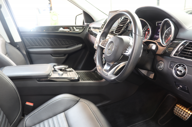 メルセデスベンツ GLE GLE350d 4MATIC ｽﾎﾟｰﾂ ｴｸｽｸﾙｰｼﾌﾞ&ﾚｰﾀﾞｰｾｰﾌﾃｨPKG　ｷｰﾚｽｺﾞｰ 黒本革 ﾊﾟﾉﾗﾏSR HDDﾅﾋﾞTV BT音楽 harman/kardon 360ｶﾒﾗ PTS LEDﾗｲﾄ 自動Rｹﾞｰﾄ AMGｴｱﾛ&20AW ﾀﾞｲﾅﾐｯｸS 9AT　2年保証