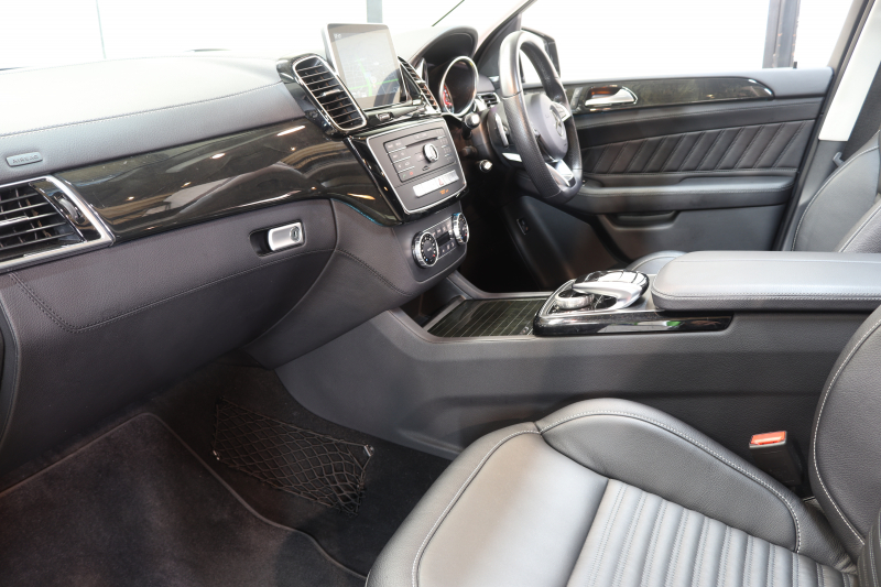 メルセデスベンツ GLE GLE350d 4MATIC ｽﾎﾟｰﾂ ｴｸｽｸﾙｰｼﾌﾞ&ﾚｰﾀﾞｰｾｰﾌﾃｨPKG　ｷｰﾚｽｺﾞｰ 黒本革 ﾊﾟﾉﾗﾏSR HDDﾅﾋﾞTV BT音楽 harman/kardon 360ｶﾒﾗ PTS LEDﾗｲﾄ 自動Rｹﾞｰﾄ AMGｴｱﾛ&20AW ﾀﾞｲﾅﾐｯｸS 9AT　2年保証