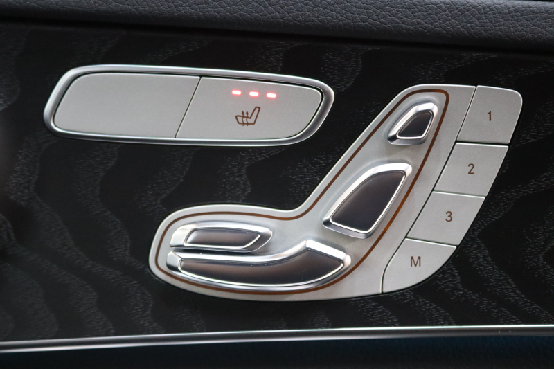 AMG Cクラス C43 4MATIC ｴｸｽｸﾙｰｼﾌﾞ&ﾚｰﾀﾞｰｾｰﾌﾃｨPKG　中期 ｷｰﾚｽｺﾞｰ 黒本革 ﾍｯﾄﾞｱｯﾌﾟD HDDﾅﾋﾞTV BT音楽 ﾌﾞﾙﾒｽﾀｰ ﾊﾞｯｸｶﾒﾗ PTS LEDﾗｲﾄ ﾊﾝｽﾞﾌﾘｰA AMG専用装備&ﾁｭｰﾆﾝｸﾞ 9AT　2年保証