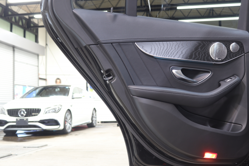 AMG Cクラス C43 4MATIC ｴｸｽｸﾙｰｼﾌﾞ&ﾚｰﾀﾞｰｾｰﾌﾃｨPKG　中期 ｷｰﾚｽｺﾞｰ 黒本革 ﾍｯﾄﾞｱｯﾌﾟD HDDﾅﾋﾞTV BT音楽 ﾌﾞﾙﾒｽﾀｰ ﾊﾞｯｸｶﾒﾗ PTS LEDﾗｲﾄ ﾊﾝｽﾞﾌﾘｰA AMG専用装備&ﾁｭｰﾆﾝｸﾞ 9AT　2年保証