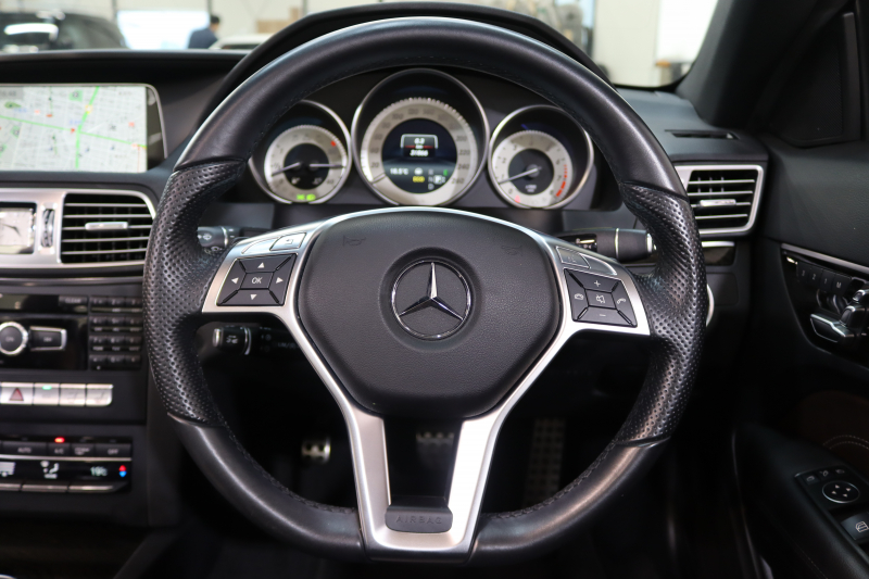 メルセデスベンツ Eクラス E250ｶﾌﾞﾘｵﾚ AMGｽﾎﾟｰﾂ&ﾚｰﾀﾞｰｾｰﾌﾃｨPKG　後期 ｷｰﾚｽｺﾞｰ 茶本革 ｴｱｽｶｰﾌ HDDﾅﾋﾞTV&ｷｬﾝｾﾗｰ BT音楽 360ｶﾒﾗ PTS LEDﾗｲﾄ AMGｴｱﾛ&18AW ｴｱｷｬｯﾌﾟ ﾄﾞﾗﾌﾄｽﾄｯﾌﾟ 茶幌 7AT　2年保証