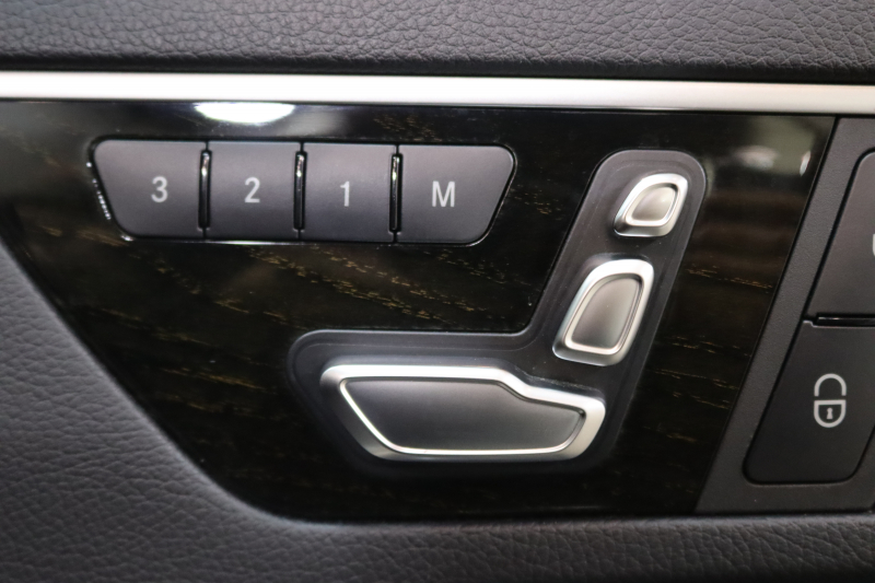 メルセデスベンツ Eクラス E250ｶﾌﾞﾘｵﾚ AMGｽﾎﾟｰﾂ&ﾚｰﾀﾞｰｾｰﾌﾃｨPKG　後期 ｷｰﾚｽｺﾞｰ 茶本革 ｴｱｽｶｰﾌ HDDﾅﾋﾞTV&ｷｬﾝｾﾗｰ BT音楽 360ｶﾒﾗ PTS LEDﾗｲﾄ AMGｴｱﾛ&18AW ｴｱｷｬｯﾌﾟ ﾄﾞﾗﾌﾄｽﾄｯﾌﾟ 茶幌 7AT　2年保証