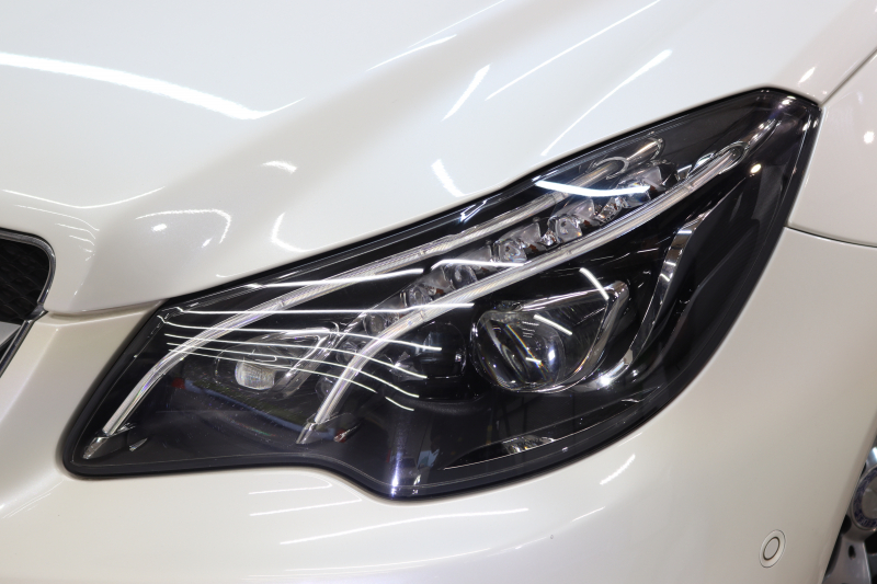 メルセデスベンツ Eクラス E250ｶﾌﾞﾘｵﾚ AMGｽﾎﾟｰﾂ&ﾚｰﾀﾞｰｾｰﾌﾃｨPKG　後期 ｷｰﾚｽｺﾞｰ 茶本革 ｴｱｽｶｰﾌ HDDﾅﾋﾞTV&ｷｬﾝｾﾗｰ BT音楽 360ｶﾒﾗ PTS LEDﾗｲﾄ AMGｴｱﾛ&18AW ｴｱｷｬｯﾌﾟ ﾄﾞﾗﾌﾄｽﾄｯﾌﾟ 茶幌 7AT　2年保証