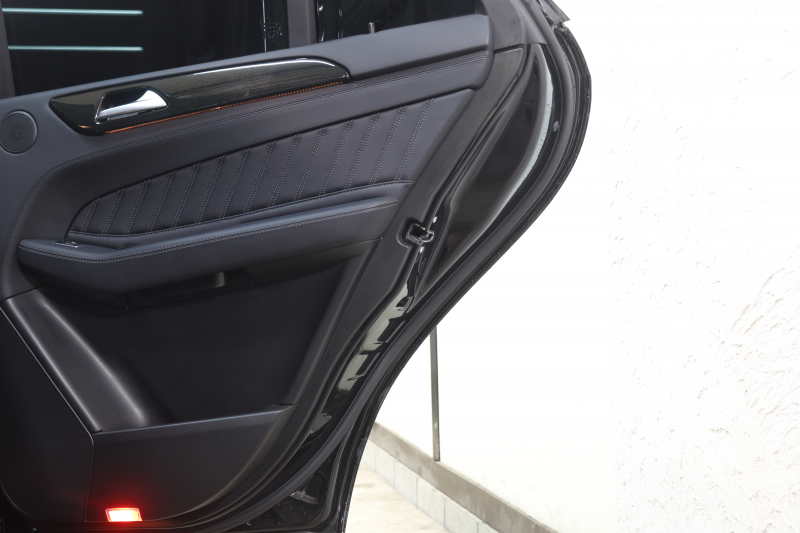 メルセデスベンツ GLE GLE350d 4MATIC ｽﾎﾟｰﾂ ﾚｰﾀﾞｰｾｰﾌﾃｨPKG　ｷｰﾚｽｺﾞｰ 黒本革 ﾊﾟﾉﾗﾏSR HDDﾅﾋﾞTV ｽﾏﾎ連携 harman/kardon 360ｶﾒﾗ PTS LEDﾗｲﾄ 自動Rｹﾞｰﾄ AMGｴｱﾛ&20AW ﾊﾟﾅﾒﾘｶｰﾅｸﾞﾘﾙ ﾌﾞﾗｯｸｻｲﾄﾞﾎﾞｰﾄﾞ 9AT　2年保証