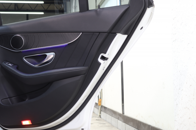 メルセデスベンツ Cクラス C200ｽﾃｰｼｮﾝﾜｺﾞﾝ AVG AMGﾗｲﾝ ﾚｰﾀﾞｰｾｰﾌﾃｨPKG　BSG搭載 後期 ｷｰﾚｽｺﾞｰ 黒革 HDDﾅﾋﾞTV&ｷｬﾝｾﾗｰ ｽﾏﾎ連携 ﾊﾞｯｸｶﾒﾗ PTS LEDﾗｲﾄ 自動Rｹﾞｰﾄ AMGｴｱﾛ&18AW ﾀﾞｲﾅﾐｯｸS ｴｱｻｽ 9AT　2年保証