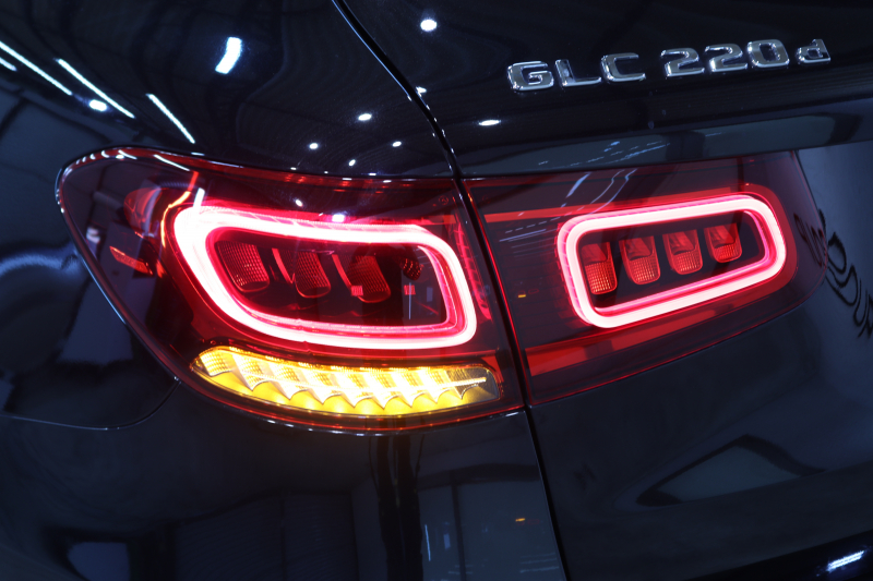 メルセデスベンツ GLC GLC220d 4MATIC AMGﾗｲﾝ ﾚｰﾀﾞｰｾｰﾌﾃｨPKG　後期 ｷｰﾚｽｺﾞｰ ﾌﾞﾗｯｸﾚｻﾞｰDINAMICAｼｰﾄ ﾊﾟﾉﾗﾏSR MBUXﾅﾋﾞTV BT音楽 360ｶﾒﾗ PTS LEDﾗｲﾄ ﾊﾝｽﾞﾌﾘｰA AMGｴｱﾛ&19AW ｴｱｻｽ ﾜｲﾔﾚｽ充電 9AT　2年保証