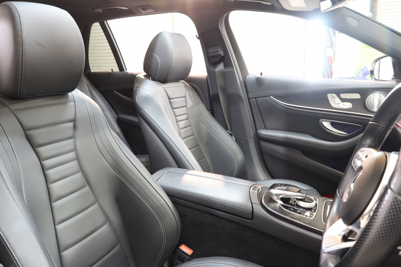 メルセデスベンツ Eクラス E300ｽﾃｰｼｮﾝﾜｺﾞﾝ AVG ｽﾎﾟｰﾂ ｴｸｽｸﾙｰｼﾌﾞ&ﾚｰﾀﾞｰｾｰﾌﾃｨPKG　中期 NEWｽﾃｱﾘﾝｸﾞ ｷｰﾚｽｺﾞｰ 黒本革 ﾊﾟﾉﾗﾏSR ﾍｯﾄﾞｱｯﾌﾟD HDDﾅﾋﾞTV ｽﾏﾎ連携 ﾌﾞﾙﾒｽﾀｰ 360ｶﾒﾗ PTS LEDﾗｲﾄ ﾊﾝｽﾞﾌﾘｰA AMGｴｱﾛ&19AW ﾀﾞｲﾅﾐｯｸS 9AT　2年保証