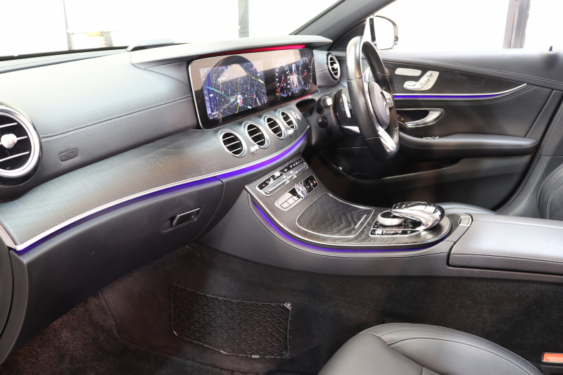 メルセデスベンツ Eクラス E300ｽﾃｰｼｮﾝﾜｺﾞﾝ AVG ｽﾎﾟｰﾂ ｴｸｽｸﾙｰｼﾌﾞ&ﾚｰﾀﾞｰｾｰﾌﾃｨPKG　中期 NEWｽﾃｱﾘﾝｸﾞ ｷｰﾚｽｺﾞｰ 黒本革 ﾊﾟﾉﾗﾏSR ﾍｯﾄﾞｱｯﾌﾟD HDDﾅﾋﾞTV ｽﾏﾎ連携 ﾌﾞﾙﾒｽﾀｰ 360ｶﾒﾗ PTS LEDﾗｲﾄ ﾊﾝｽﾞﾌﾘｰA AMGｴｱﾛ&19AW ﾀﾞｲﾅﾐｯｸS 9AT　2年保証