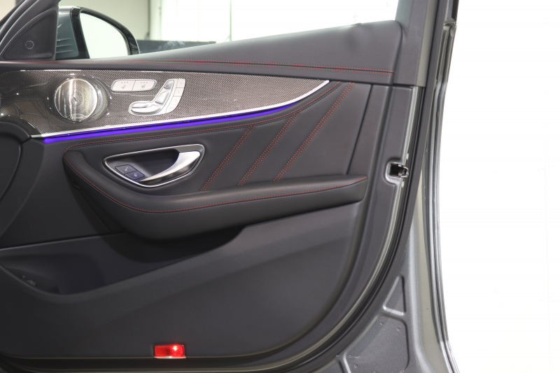 AMG Eクラス E53ｽﾃｰｼｮﾝﾜｺﾞﾝ 4MATIC+ ｴｸｽｸﾙｰｼﾌﾞ&ﾚｰﾀﾞｰｾｰﾌﾃｨPKG　ISG搭載 後期 ｷｰﾚｽｺﾞｰ 黒本革 ﾍﾞﾝﾁﾚｰﾀｰ ﾊﾟﾉﾗﾏSR HUD MBUXﾅﾋﾞTV&ｷｬﾝｾﾗｰ ｽﾏﾎ連携 ﾌﾞﾙﾒｽﾀｰ 360ｶﾒﾗ LEDﾗｲﾄ 自動Rｹﾞｰﾄ AMG専用装備&ﾁｭｰﾆﾝｸﾞ 9AT 希少色ｾﾚﾅｲﾄｸﾞﾚｰ　2年保証