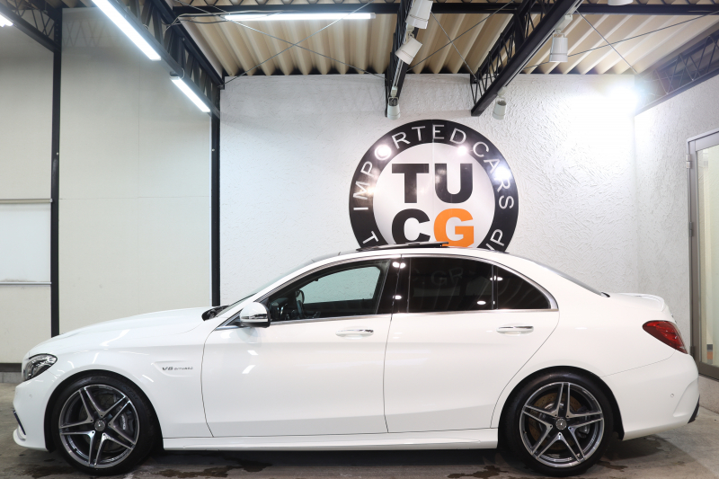 AMG Cクラス C63 ｴｸｽｸﾙｰｼﾌﾞ&ﾚｰﾀﾞｰｾｰﾌﾃｨPKG　ｷｰﾚｽｺﾞｰ 黒本革 ﾊﾟﾉﾗﾏSR HDDﾅﾋﾞTV BT音楽 ﾌﾞﾙﾒｽﾀｰ ﾊﾞｯｸｶﾒﾗ PTS LEDﾗｲﾄ ﾊﾝｽﾞﾌﾘｰA AMG専用装備&ﾁｭｰﾆﾝｸﾞﾀﾞｲﾅﾐｯｸｾﾚｸﾄ　2年保証