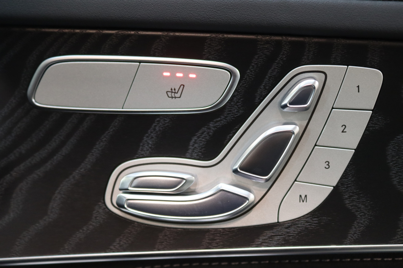 AMG Cクラス C63 ｴｸｽｸﾙｰｼﾌﾞ&ﾚｰﾀﾞｰｾｰﾌﾃｨPKG　ｷｰﾚｽｺﾞｰ 黒本革 ﾊﾟﾉﾗﾏSR HDDﾅﾋﾞTV BT音楽 ﾌﾞﾙﾒｽﾀｰ ﾊﾞｯｸｶﾒﾗ PTS LEDﾗｲﾄ ﾊﾝｽﾞﾌﾘｰA AMG専用装備&ﾁｭｰﾆﾝｸﾞﾀﾞｲﾅﾐｯｸｾﾚｸﾄ　2年保証