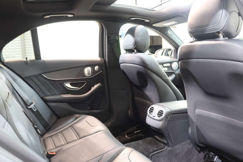 AMG Cクラス C63 ｴｸｽｸﾙｰｼﾌﾞ&ﾚｰﾀﾞｰｾｰﾌﾃｨPKG　ｷｰﾚｽｺﾞｰ 黒本革 ﾊﾟﾉﾗﾏSR HDDﾅﾋﾞTV BT音楽 ﾌﾞﾙﾒｽﾀｰ ﾊﾞｯｸｶﾒﾗ PTS LEDﾗｲﾄ ﾊﾝｽﾞﾌﾘｰA AMG専用装備&ﾁｭｰﾆﾝｸﾞﾀﾞｲﾅﾐｯｸｾﾚｸﾄ　2年保証