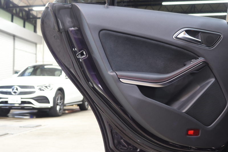 メルセデスベンツ CLAクラス CLA180 AMGﾗｲﾝ ﾍﾞｰｼｯｸ&ﾚｰﾀﾞｰｾｰﾌﾃｨPKG　中期 ｷｰﾚｽｺﾞｰ ﾌﾞﾗｯｸﾚｻﾞｰDINAMICAｼｰﾄ ｼｰﾄﾋｰﾀｰ HDDﾅﾋﾞTV BT音楽 ﾊﾞｯｸｶﾒﾗ PTS ｷｾﾉﾝﾗｲﾄ AMGｴｱﾛ&18AW 7AT 希少色ﾉｰｻﾞﾝﾗｲﾂﾌﾞﾗｯｸ　2年保証