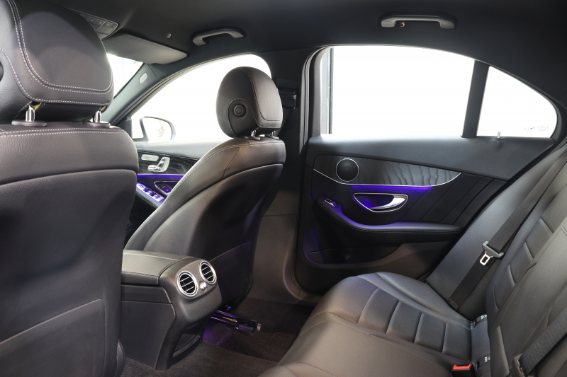 メルセデスベンツ Cクラス C200 4MATIC AVG AMGﾗｲﾝ ﾚｰﾀﾞｰｾｰﾌﾃｨPKG　BSG搭載 後期 ｷｰﾚｽｺﾞｰ 黒革 HDDﾅﾋﾞTV ｽﾏﾎ連携 ﾊﾞｯｸｶﾒﾗ PTS LEDﾗｲﾄ AMGｴｱﾛ&18AW ﾀﾞｲﾅﾐｯｸS ｴｱｻｽ 9AT　2年保証