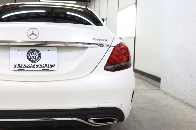 メルセデスベンツ Cクラス C200 4MATIC AVG AMGﾗｲﾝ ﾚｰﾀﾞｰｾｰﾌﾃｨPKG　BSG搭載 後期 ｷｰﾚｽｺﾞｰ 黒革 HDDﾅﾋﾞTV ｽﾏﾎ連携 ﾊﾞｯｸｶﾒﾗ PTS LEDﾗｲﾄ AMGｴｱﾛ&18AW ﾀﾞｲﾅﾐｯｸS ｴｱｻｽ 9AT　2年保証