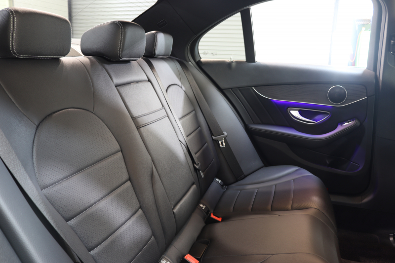 メルセデスベンツ Cクラス C200 4MATIC AVG AMGﾗｲﾝ ﾚｰﾀﾞｰｾｰﾌﾃｨPKG　BSG搭載 後期 ｷｰﾚｽｺﾞｰ 黒革 HDDﾅﾋﾞTV ｽﾏﾎ連携 ﾊﾞｯｸｶﾒﾗ PTS LEDﾗｲﾄ AMGｴｱﾛ&18AW ﾀﾞｲﾅﾐｯｸS ｴｱｻｽ 9AT　2年保証