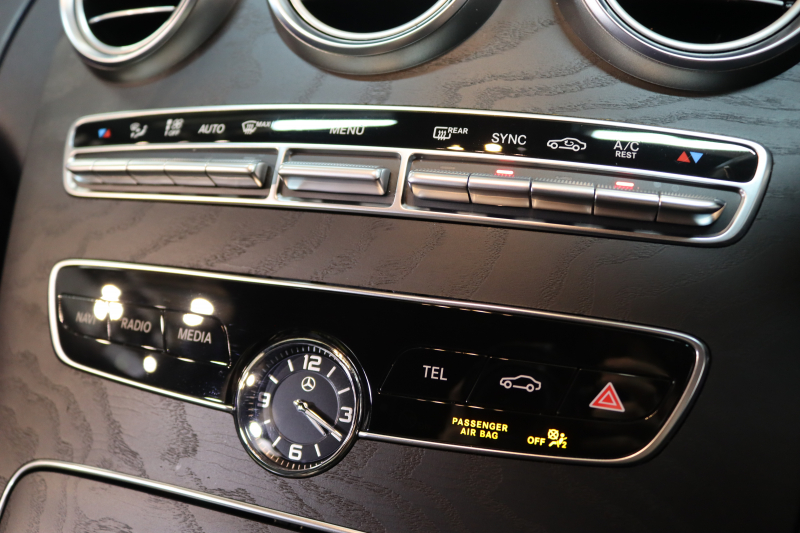 メルセデスベンツ Cクラス C200 4MATIC AVG AMGﾗｲﾝ ﾚｰﾀﾞｰｾｰﾌﾃｨPKG　BSG搭載 後期 ｷｰﾚｽｺﾞｰ 黒革 HDDﾅﾋﾞTV ｽﾏﾎ連携 ﾊﾞｯｸｶﾒﾗ PTS LEDﾗｲﾄ AMGｴｱﾛ&18AW ﾀﾞｲﾅﾐｯｸS ｴｱｻｽ 9AT　2年保証