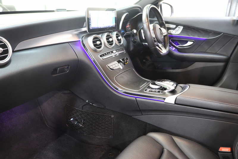 メルセデスベンツ Cクラス C200 4MATIC AVG AMGﾗｲﾝ ﾚｰﾀﾞｰｾｰﾌﾃｨPKG　BSG搭載 後期 ｷｰﾚｽｺﾞｰ 黒革 HDDﾅﾋﾞTV ｽﾏﾎ連携 ﾊﾞｯｸｶﾒﾗ PTS LEDﾗｲﾄ AMGｴｱﾛ&18AW ﾀﾞｲﾅﾐｯｸS ｴｱｻｽ 9AT　2年保証