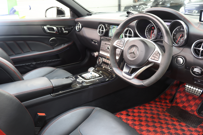 AMG SLC SLC43 AMGﾅｲﾄ&ﾚｰﾀﾞｰｾｰﾌﾃｨPKG　ｷｰﾚｽｺﾞｰ 黒本革 ﾏｼﾞｯｸｽｶｲR HDDﾅﾋﾞTV ｽﾏﾎ連携 harman/kardon ﾊﾞｯｸｶﾒﾗ PTS LEDﾗｲﾄ AMG専用装備&ﾁｭｰﾆﾝｸﾞ 9AT　2年保証