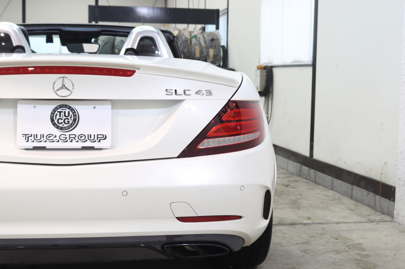 AMG SLC SLC43 AMGﾅｲﾄ&ﾚｰﾀﾞｰｾｰﾌﾃｨPKG　ｷｰﾚｽｺﾞｰ 黒本革 ﾏｼﾞｯｸｽｶｲR HDDﾅﾋﾞTV ｽﾏﾎ連携 harman/kardon ﾊﾞｯｸｶﾒﾗ PTS LEDﾗｲﾄ AMG専用装備&ﾁｭｰﾆﾝｸﾞ 9AT　2年保証