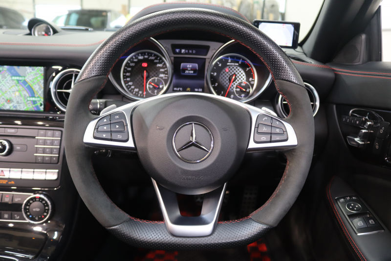 AMG SLC SLC43 AMGﾅｲﾄ&ﾚｰﾀﾞｰｾｰﾌﾃｨPKG　ｷｰﾚｽｺﾞｰ 黒本革 ﾏｼﾞｯｸｽｶｲR HDDﾅﾋﾞTV ｽﾏﾎ連携 harman/kardon ﾊﾞｯｸｶﾒﾗ PTS LEDﾗｲﾄ AMG専用装備&ﾁｭｰﾆﾝｸﾞ 9AT　2年保証