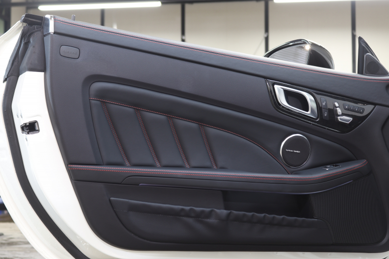 AMG SLC SLC43 AMGﾅｲﾄ&ﾚｰﾀﾞｰｾｰﾌﾃｨPKG　ｷｰﾚｽｺﾞｰ 黒本革 ﾏｼﾞｯｸｽｶｲR HDDﾅﾋﾞTV ｽﾏﾎ連携 harman/kardon ﾊﾞｯｸｶﾒﾗ PTS LEDﾗｲﾄ AMG専用装備&ﾁｭｰﾆﾝｸﾞ 9AT　2年保証