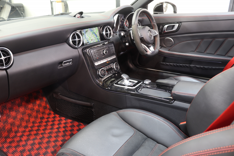 AMG SLC SLC43 AMGﾅｲﾄ&ﾚｰﾀﾞｰｾｰﾌﾃｨPKG　ｷｰﾚｽｺﾞｰ 黒本革 ﾏｼﾞｯｸｽｶｲR HDDﾅﾋﾞTV ｽﾏﾎ連携 harman/kardon ﾊﾞｯｸｶﾒﾗ PTS LEDﾗｲﾄ AMG専用装備&ﾁｭｰﾆﾝｸﾞ 9AT　2年保証