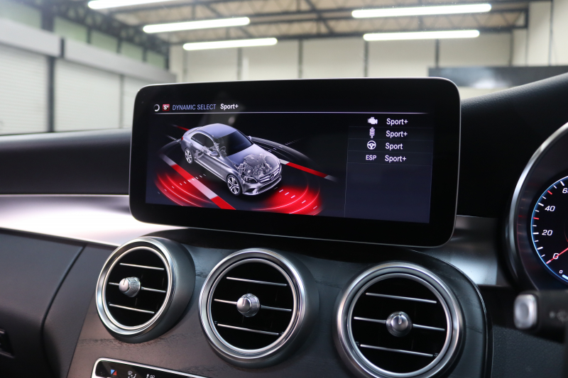 メルセデスベンツ Cクラス C200 AVG AMGﾗｲﾝ ﾚｻﾞｰｴｸｽｸﾙｰｼﾌﾞ&ﾚｰﾀﾞｰｾｰﾌﾃｨPKG　BSG搭載 後期 ｷｰﾚｽｺﾞｰ 黒本革 ﾍｯﾄﾞｱｯﾌﾟD HDDﾅﾋﾞTV ｽﾏﾎ連携 ﾌﾞﾙﾒｽﾀｰ ﾊﾞｯｸｶﾒﾗ PTS LEDﾗｲﾄ ﾊﾝｽﾞﾌﾘｰA AMGｴｱﾛ&18AW ﾀﾞｲﾅﾐｯｸS ｴｱｻｽ 9AT　2年保証