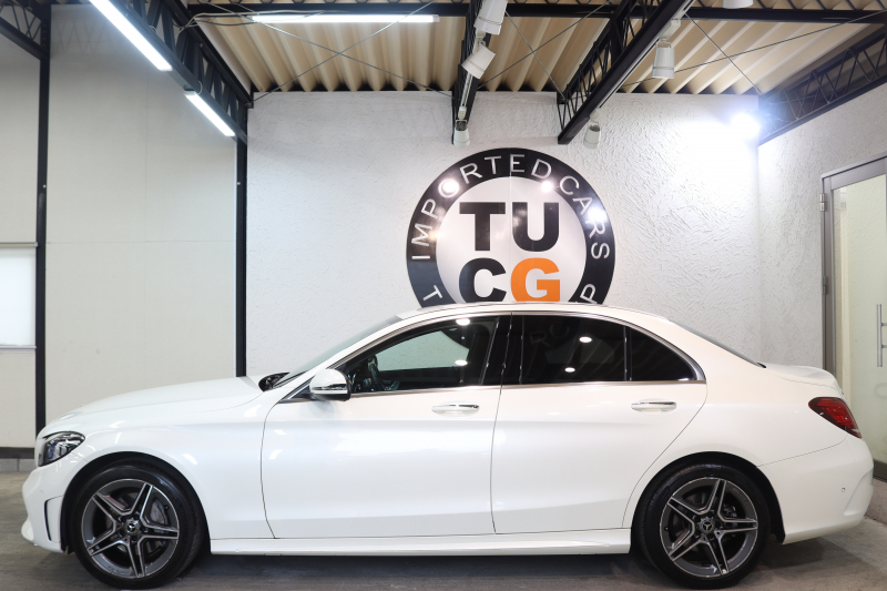 メルセデスベンツ Cクラス C200 AVG AMGﾗｲﾝ ﾚｻﾞｰｴｸｽｸﾙｰｼﾌﾞ&ﾚｰﾀﾞｰｾｰﾌﾃｨPKG　BSG搭載 後期 ｷｰﾚｽｺﾞｰ 黒本革 ﾍｯﾄﾞｱｯﾌﾟD HDDﾅﾋﾞTV ｽﾏﾎ連携 ﾌﾞﾙﾒｽﾀｰ ﾊﾞｯｸｶﾒﾗ PTS LEDﾗｲﾄ ﾊﾝｽﾞﾌﾘｰA AMGｴｱﾛ&18AW ﾀﾞｲﾅﾐｯｸS ｴｱｻｽ 9AT　2年保証