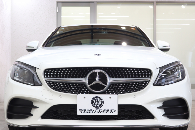 メルセデスベンツ Cクラス C200 AVG AMGﾗｲﾝ ﾚｻﾞｰｴｸｽｸﾙｰｼﾌﾞ&ﾚｰﾀﾞｰｾｰﾌﾃｨPKG　BSG搭載 後期 ｷｰﾚｽｺﾞｰ 黒本革 ﾍｯﾄﾞｱｯﾌﾟD HDDﾅﾋﾞTV ｽﾏﾎ連携 ﾌﾞﾙﾒｽﾀｰ ﾊﾞｯｸｶﾒﾗ PTS LEDﾗｲﾄ ﾊﾝｽﾞﾌﾘｰA AMGｴｱﾛ&18AW ﾀﾞｲﾅﾐｯｸS ｴｱｻｽ 9AT　2年保証