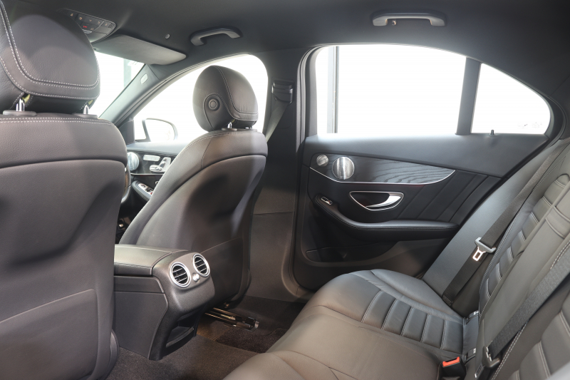 メルセデスベンツ Cクラス C200 AVG AMGﾗｲﾝ ﾚｻﾞｰｴｸｽｸﾙｰｼﾌﾞ&ﾚｰﾀﾞｰｾｰﾌﾃｨPKG　BSG搭載 後期 ｷｰﾚｽｺﾞｰ 黒本革 ﾍｯﾄﾞｱｯﾌﾟD HDDﾅﾋﾞTV ｽﾏﾎ連携 ﾌﾞﾙﾒｽﾀｰ ﾊﾞｯｸｶﾒﾗ PTS LEDﾗｲﾄ ﾊﾝｽﾞﾌﾘｰA AMGｴｱﾛ&18AW ﾀﾞｲﾅﾐｯｸS ｴｱｻｽ 9AT　2年保証