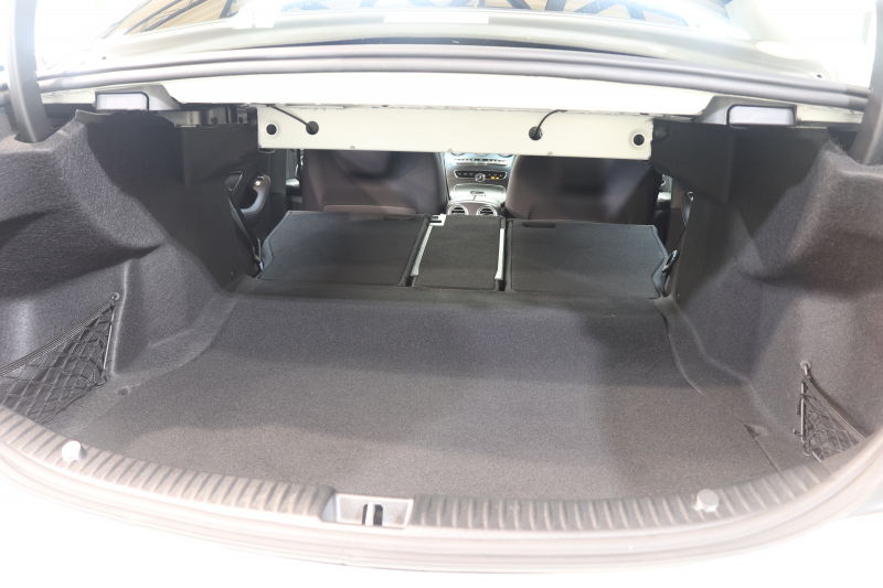 メルセデスベンツ Cクラス C200 AVG AMGﾗｲﾝ ﾚｻﾞｰｴｸｽｸﾙｰｼﾌﾞ&ﾚｰﾀﾞｰｾｰﾌﾃｨPKG　BSG搭載 後期 ｷｰﾚｽｺﾞｰ 黒本革 ﾍｯﾄﾞｱｯﾌﾟD HDDﾅﾋﾞTV ｽﾏﾎ連携 ﾌﾞﾙﾒｽﾀｰ ﾊﾞｯｸｶﾒﾗ PTS LEDﾗｲﾄ ﾊﾝｽﾞﾌﾘｰA AMGｴｱﾛ&18AW ﾀﾞｲﾅﾐｯｸS ｴｱｻｽ 9AT　2年保証