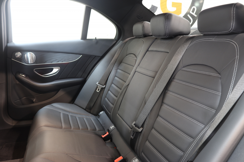 メルセデスベンツ Cクラス C200 AVG AMGﾗｲﾝ ﾚｻﾞｰｴｸｽｸﾙｰｼﾌﾞ&ﾚｰﾀﾞｰｾｰﾌﾃｨPKG　BSG搭載 後期 ｷｰﾚｽｺﾞｰ 黒本革 ﾍｯﾄﾞｱｯﾌﾟD HDDﾅﾋﾞTV ｽﾏﾎ連携 ﾌﾞﾙﾒｽﾀｰ ﾊﾞｯｸｶﾒﾗ PTS LEDﾗｲﾄ ﾊﾝｽﾞﾌﾘｰA AMGｴｱﾛ&18AW ﾀﾞｲﾅﾐｯｸS ｴｱｻｽ 9AT　2年保証