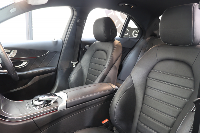 メルセデスベンツ Cクラス C200 AVG AMGﾗｲﾝ ﾚｻﾞｰｴｸｽｸﾙｰｼﾌﾞ&ﾚｰﾀﾞｰｾｰﾌﾃｨPKG　BSG搭載 後期 ｷｰﾚｽｺﾞｰ 黒本革 ﾍｯﾄﾞｱｯﾌﾟD HDDﾅﾋﾞTV ｽﾏﾎ連携 ﾌﾞﾙﾒｽﾀｰ ﾊﾞｯｸｶﾒﾗ PTS LEDﾗｲﾄ ﾊﾝｽﾞﾌﾘｰA AMGｴｱﾛ&18AW ﾀﾞｲﾅﾐｯｸS ｴｱｻｽ 9AT　2年保証